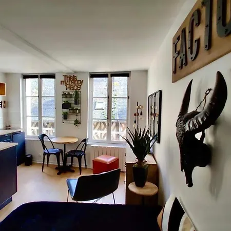 Apartment Escapade A